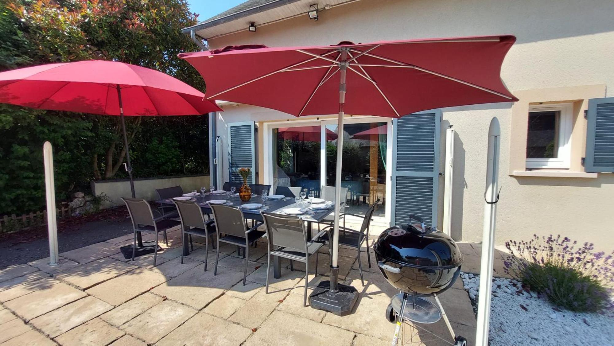 Grande maison , jardin,flipper,babyfoot, ping pong, proche golf, Port en Bessin, Bayeux et plages du débarquement, adaptée enfants Commes Exterior foto